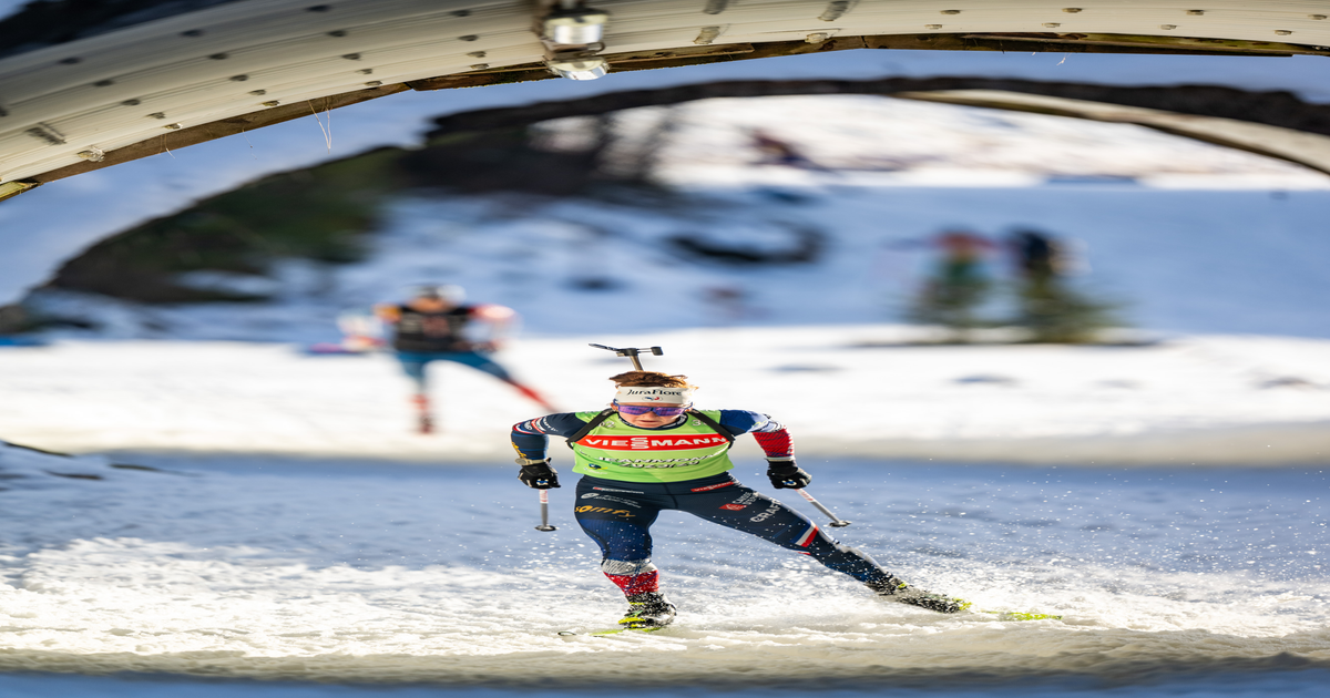 Lou-Jeanmonnot-remporte-le-sprint-de-Hochfilzen-avec-un-tir-parfait