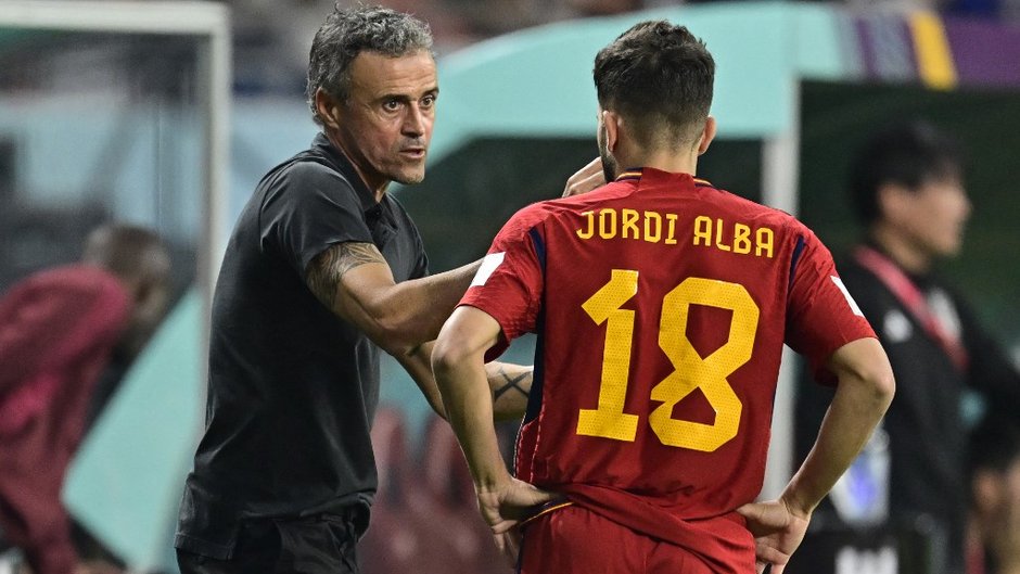 Luis Enrique i Jordi Alba podczas meczu z Japonią