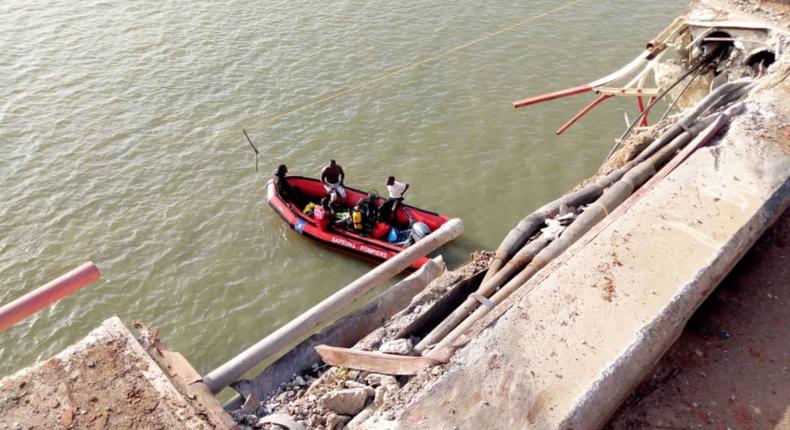 Pont Emile Badiane | Le 1er août 2019, la chute d'un camion de transport de marchandise dans le fleuve Casamance faisait 1 mort et 2 portés disparus.