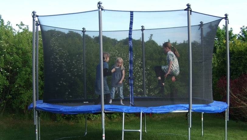 Die beliebtesten Trampoline für Outdoor und Indoor im Vergleich