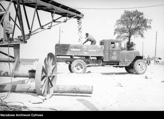 Budowa zakładów przemysłowych i osiedla mieszkaniowego Nowa Huta  - rok 1950