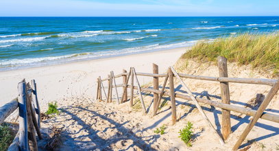 Gdzie nad morze w Polsce? Tu nie ma tłumów, a plaże są piękne jak na Malediwach