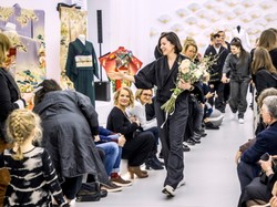 Nowy biznes Antoniny Kondrat: oferuje baaardzo drogie ubrania. Męża na pokazie nie było... [FOTO]