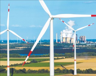 Znamy dane: rekordowe półrocze w napływie inwestycji do Polski. „To może być szczególny rok w historii PAIH”