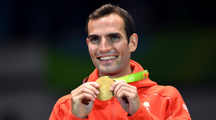 Szilágyi Áron megvédte olimpiai bajnoki címét Rióban / Fotó: AFP