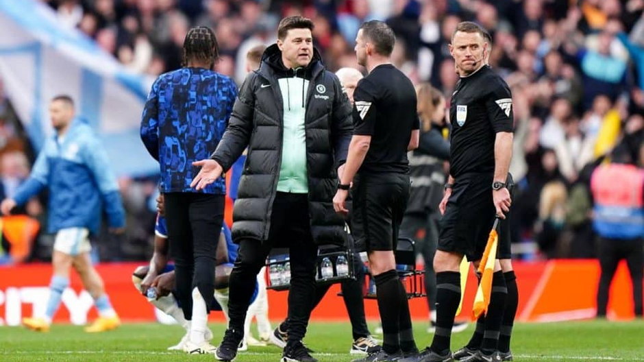 Mauricio Pochettino, Michael Oliver