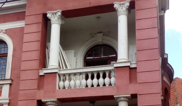 vila topolska 19