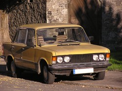 Polisy OC zdrożały przez rok o 4,5 procent. Zdaniem ubezpieczycieli wciąż są zbyt tanie