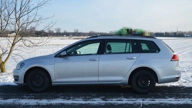 Wsiadł do auta należącego do policjanta i odjechał. Pościg za złodziejem