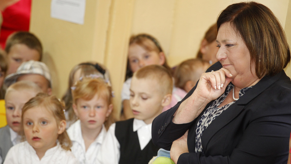 Do Polski przybyła Lubow Kawalioua - matka skazanego i rozstrzelanego za udział w zamachu w metrze w Mińsku Uładzisława Kawaliou. O godz. 15 na zamkniętym dla prasy spotkaniu będzie rozmawiać z Pierwszą Damą Anną Komorowską.