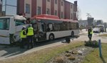 Dramatyczny wypadek w Rzeszowie. Ponad 20 osób rannych w zderzeniu autobusów