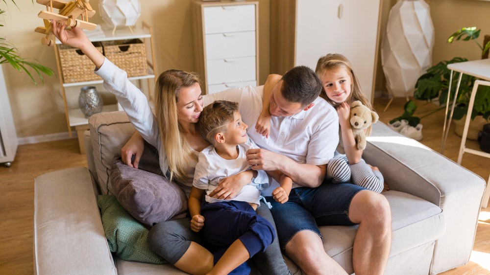Dieťa u babky poslúcha, no doma vyvádza?