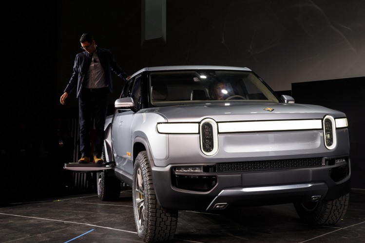 Rivian Automotive Inc - elektryczny pickup R1T