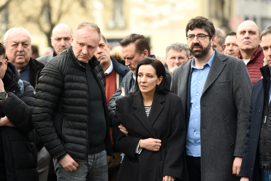 Marinika Tepić i Radomir Lazović bili su u dobrim odnosima na protestu krajem prošle godine