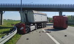 Aż kabina oderwała się od ciężarówki. Straszny wypadek na autostradzie A1. Cud, że nikt nie zginął