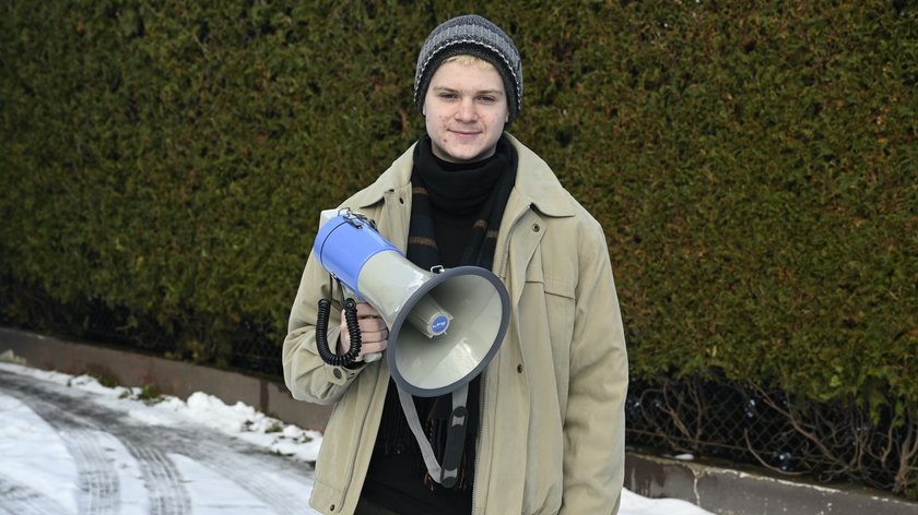 Maciek użył megafonu, więc odwiedził go kurator