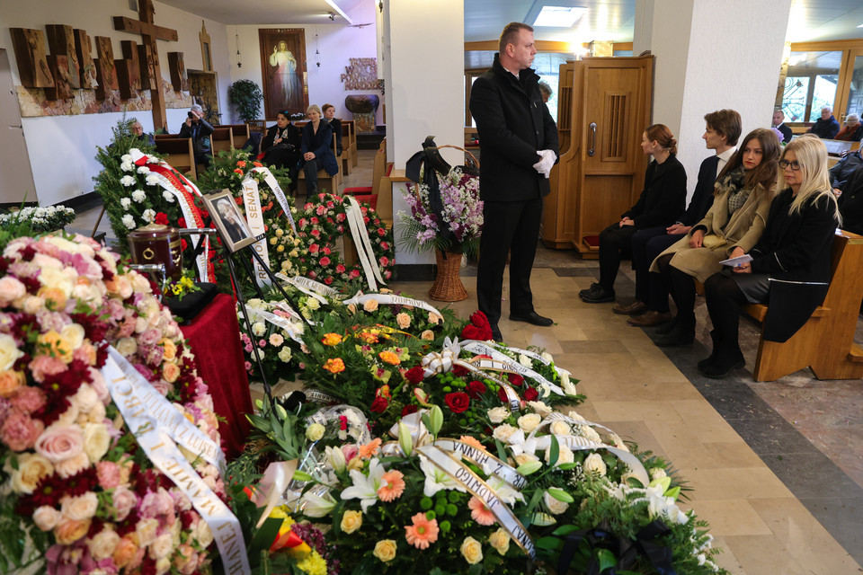  Uroczystości pogrzebowe profesor Jadwigi Staniszkis