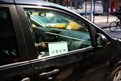 Uber zawiesza konta użytkowników. Powodem jest koronawirus