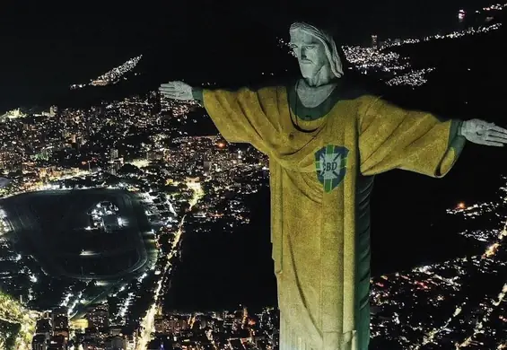 Chrystus w Rio de Janeiro w koszulce piłkarskiej. Nietypowy widok