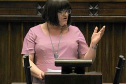 "Święci homoseksualiści, ich przypadłość to krzyż". Grodzka protestuje