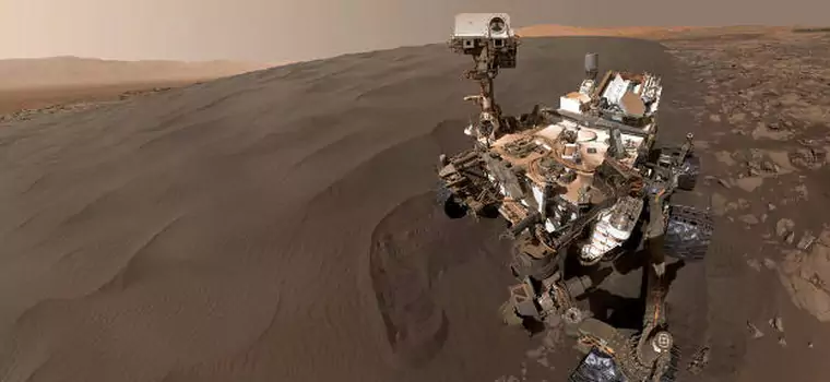 Łazik Curiosity robi sobie selfie ma Marsie