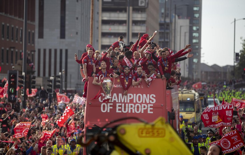 W ubiegłym roku ze zwycięstwa w Lidze Mistrzów cieszyli się piłkarze Liverpoolu. W tym roku już nie mają na to szans, bo odpadli z rozgrywek.