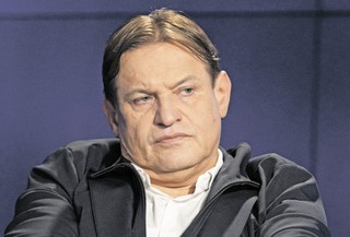 prof. dr hab. Jacek Męcina