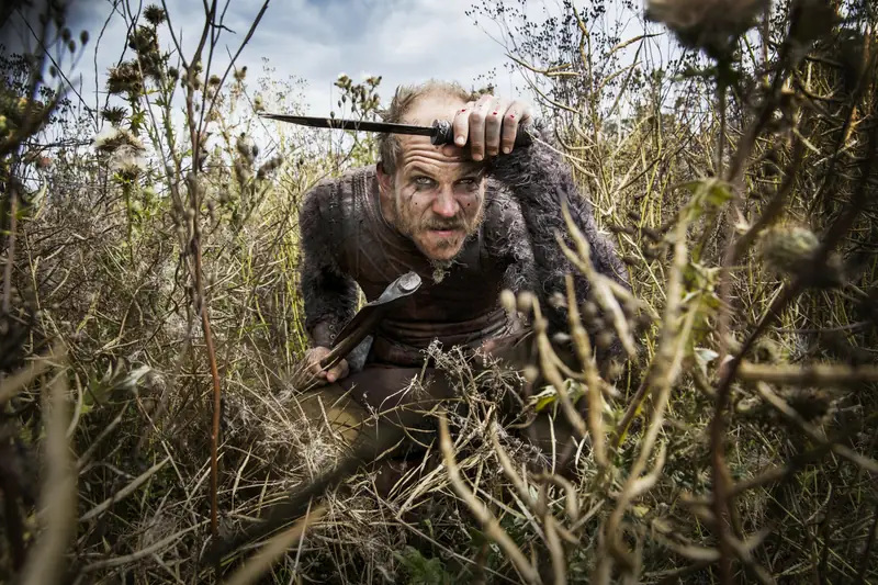 Gustaf Skarsgård w serialu &quot;Wikingowie&quot; (2013 r.)