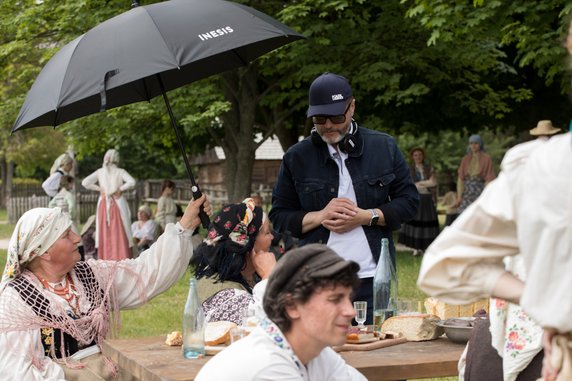 Artur Żmijewski na planie filmu "Sami swoi. Początek"