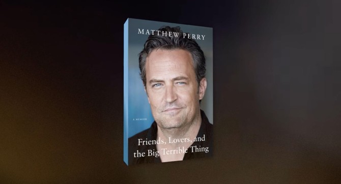 Memoari  "Friends, Lovers, And The Big Terrible Thing" ugledaće svetlost dana 1. novembra 