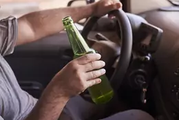 "Dajesz w szyję", nie wsiadaj za kierownicę. Czym grozi jazda po alkoholu?