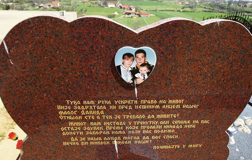 Despotovići sahranjeni zajedno sa bebom