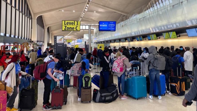 The US returnees arrived at the Nnamdi Azikiwe International Airport, Abuja, around 11.05 am on Sunday, May 10, 2020. (Punch)