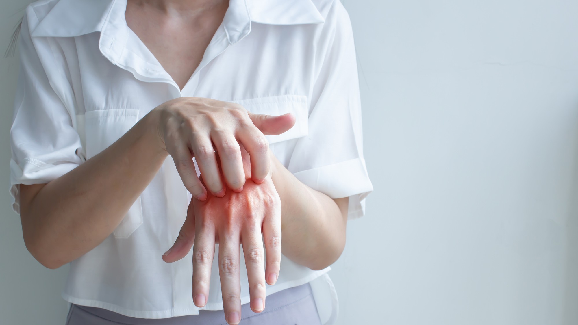 Pokožku môže podráždiť viacero faktorov. (ilustračné foto)