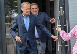 Tusk o "mailach Dworczyka": Wyłania się z nich obraz klasycznego państwa mafijnego
