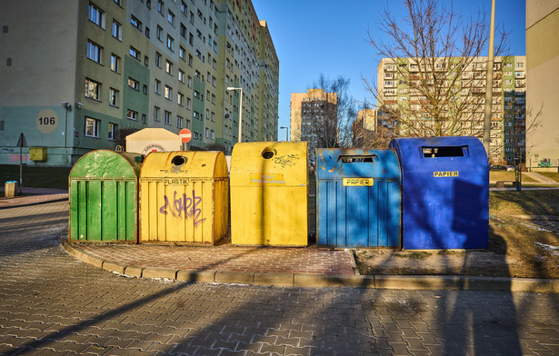 Wielka obniżka opłat za wywóz śmieci. Zyskają mieszkańcy