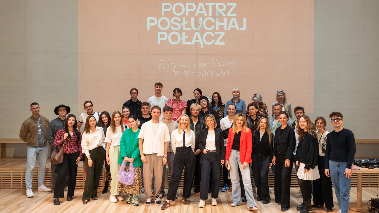 "Popatrz, Posłuchaj, Połącz". Akcja dla młodzieży generuje milionowe zasięgi