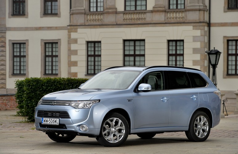 Mitsubishi outlander PHEV - spala 1,9 l/100 km?