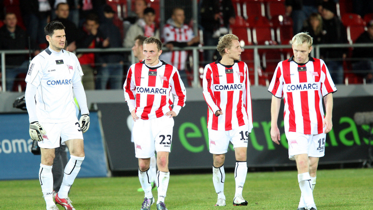 Mecz Cracovii z GKS Bełchatów zainauguruje 15. kolejkę Ekstraklasy piłkarskiej. Zapraszamy na relację "akcja po akcji" z tego spotkania. Początek o godzinie 17:45.