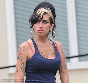 27812_amy-winehouse-d00019C8Deb23f323e5fb