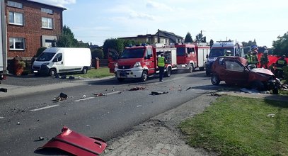 Niedzielny wypadek w Świerklanach okazał się tragiczny. Nie żyje 28-latek z Seicento