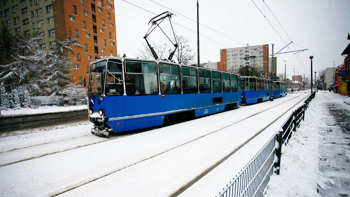 W Krakowie doszło do awarii w wyniku której nie kursują tramwaje pomiędzy pętlami na Bronowicach i Bronowicach Małych. Z informacji uzyskanych przez portal Onet.pl wynika, że w sieci trakcyjnej nie ma napięcia.