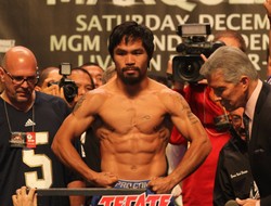 Pacquiao cięzko znokautowany. Marquez bokserem dekady. WIDEO