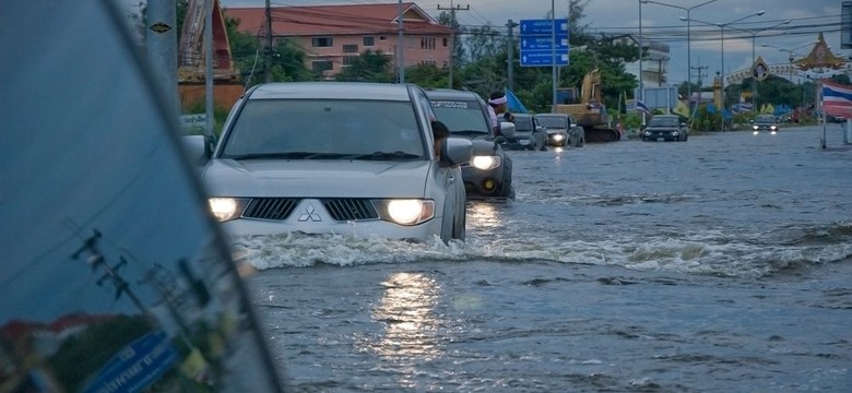 Ulewa i powódź w Syczuanie. Ewakuowano ponad 80 tys. ludzi