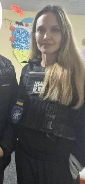 Angelina Jolie w szpitalu w Chersoniu.