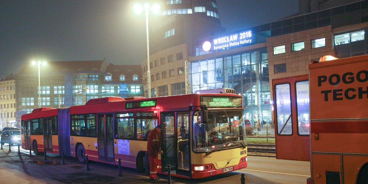 Zepsuty autobus we Wrocławiu