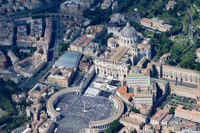 Vatikan slikan iz helikoptera