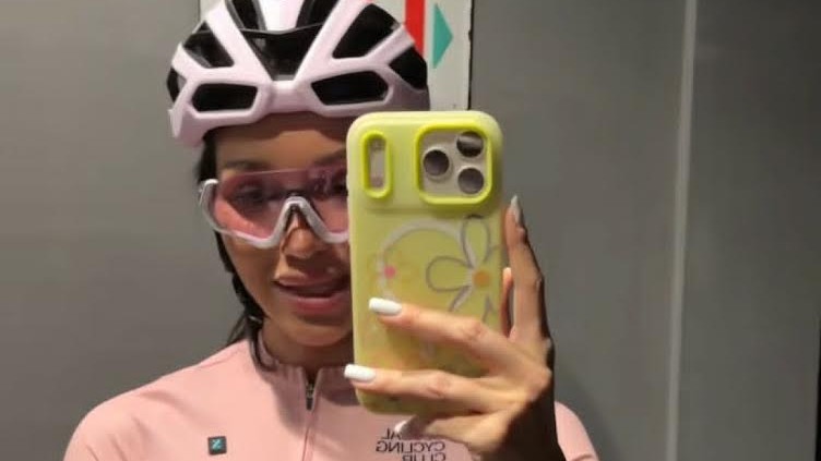 Bianku Rumanovú počas jazdy na bicykli poštípala pod okom osa.