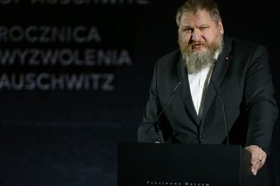 Cywiński: Świat się zmienia; stoimy na ogromnym zakręcie historii