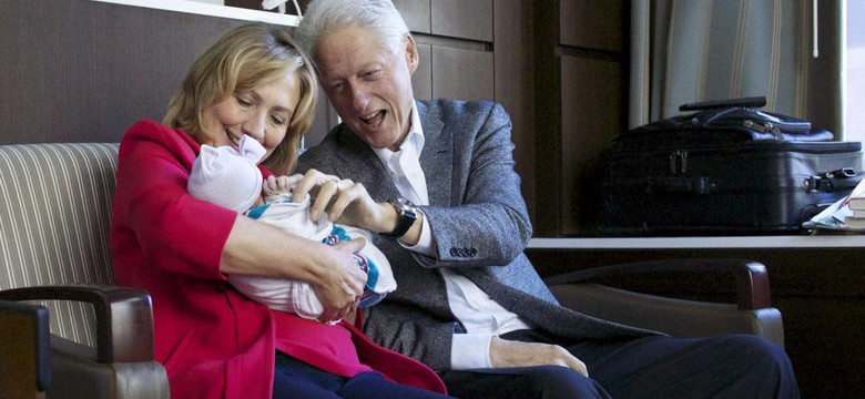 Bill Clinton, były prezydent USA pokazał zdjęcie z wnuczką